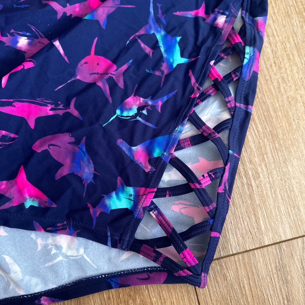 Torrid Shark Print Tankini Swim Set Navy Blue Pink Purple Plus Size 6 NEW - Picture 9 of 11